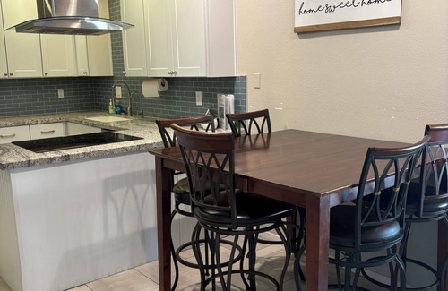 North Mountain Maison | Comfortable and fun! Pool, game room, outdoor living spaces, great location ++++