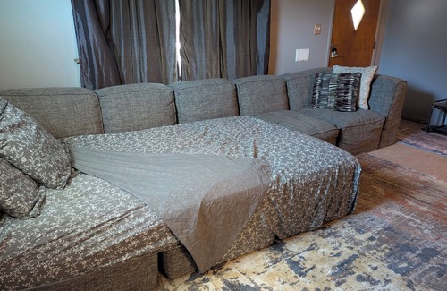 Twin Lakes Maison | Comfortable and quiet family neighborhood 420 friendly