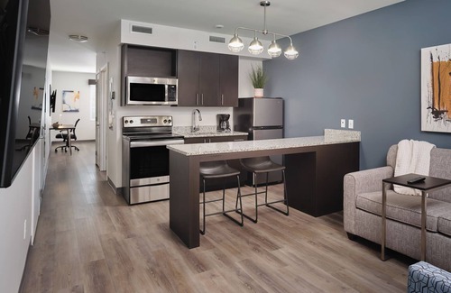 Lithia Springs Maison | Comfortable and Convenient Retreat - Modern Suite, Pet-Friendly Amenities
