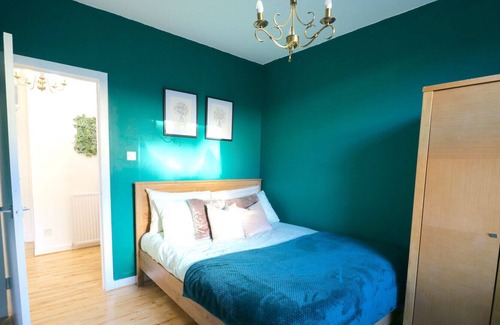 Kelvinbridge Appartement | Comfortable Apartment in lively West End
