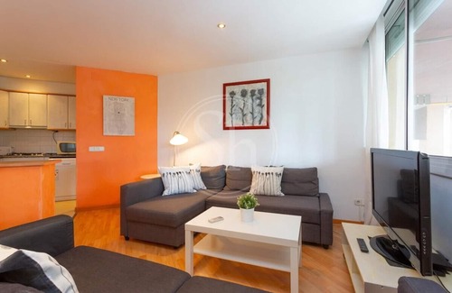 Sants-Badal Appartement | Comfortable apartment in Sants