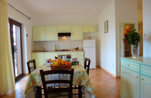 La Ciaccia Appartement | Appartement confortable avec air conditionné, TV satellite, machine à laver et près de la plage