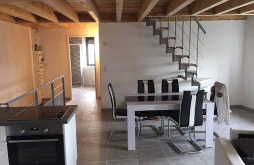 Pelussin Appartement | Comfortable apartment with mezzanine