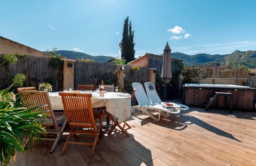 Nyons Appartement | Appartement Sud confortable Nyons Jardin privé, espace bien-être
