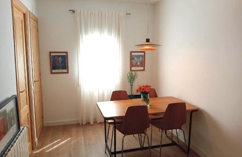 El Poble-sec Appartement | Comfortable apartment. Very central and quiet.