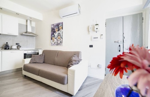 Bruzzano Appartement | Comfortable APT, 1km from M3 Affori and Ferrovia!