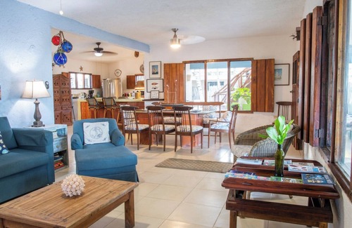 Sinanche Maison | LasTunas - Telchac Puerto. Front de mer avec piscine privée.