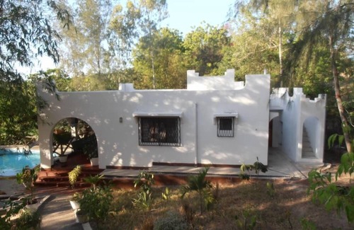 Kilifi Maison | Bungalow confortable avec piscine privée et cuisinier