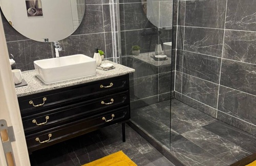 Charnay-les-Macon Appartement | Comfortable, central accommodation