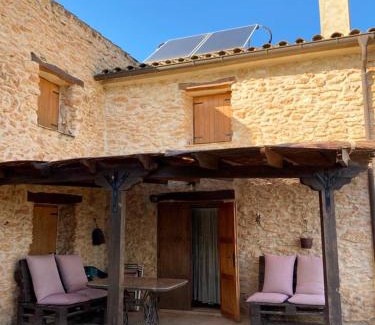 Masdenverge Chalet De Ski | Comfortable Chalet in Masdenverge with Private Pool