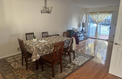 Suitland Maison | Comfortable, Convenient Room near DC