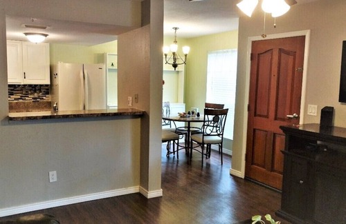 Chandler Copropriété | Coin confortable 1er étage Condo