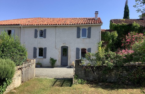 Saint-Arailles Maison | Gîte de caractère avec Jardin clos au cœur d'un authentique Castelnau Gascon