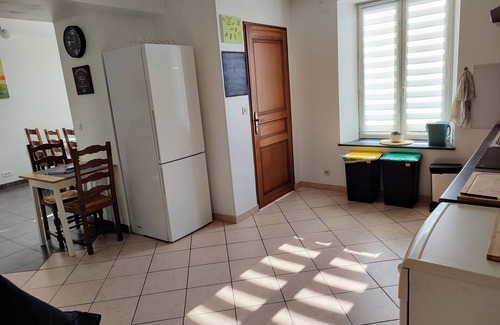 Dompcevrin Cottage | Gîte confortable avec cheminée et parking, proche Verdun