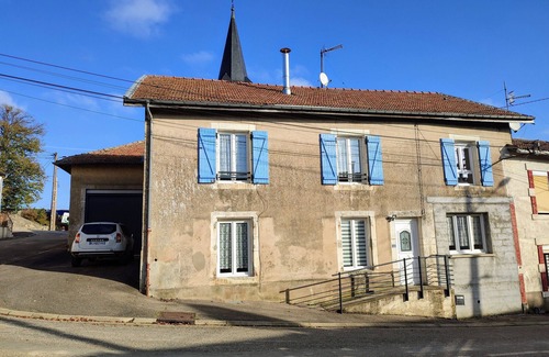 Dompcevrin Cottage | Gîte confortable avec cheminée et parking, proche Verdun