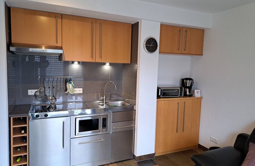 Alf Appartement | Confortable, confortable appartement entre les vignes et les bois