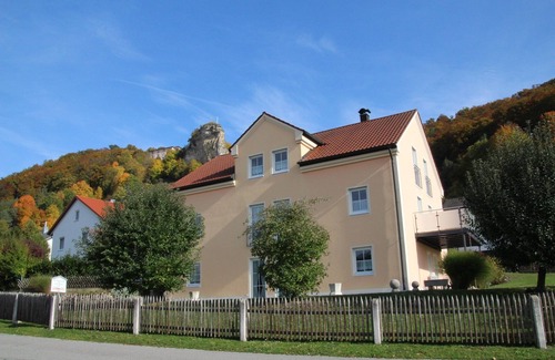 Riedenburg Appartement | Comfortable apartment (30sqm2) in a quiet, sunny location