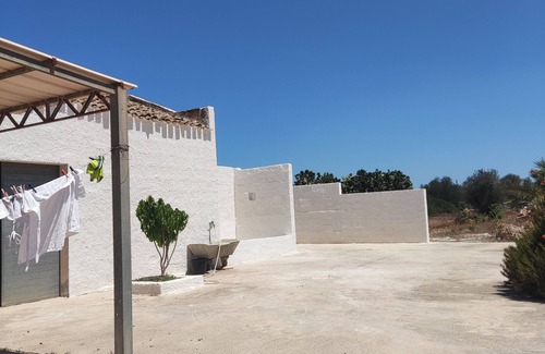 Marsala Maison | Comfortable facility in quiet setting. Large outdoor space, a few kilometers from the sea