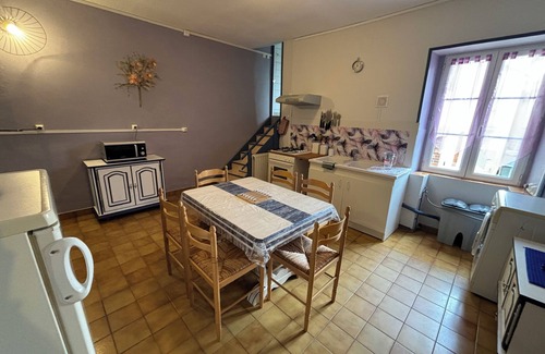 Sancoins Maison | Logement tout confort, familial, avec extérieur proche Lurcy-Levis - Magny-cours