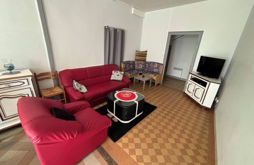 Sancoins Maison | Logement tout confort, familial, avec extérieur proche Lurcy-Levis - Magny-cours