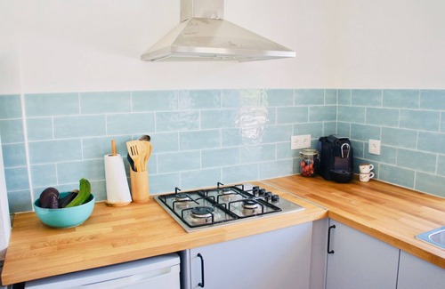 Assafora Appartement | Comfortable, Ground Floor Apartment with Garden View