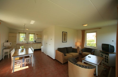 Tynaarlo Maison | Comfortable holiday home with microwave surrounded by nature