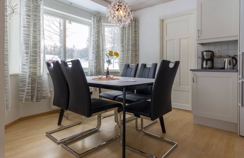 Sunne Municipality Maison | Un rêve de vacances avec une cheminée et un sauna dans un emplacement exclusif sur le lac Rottnansee