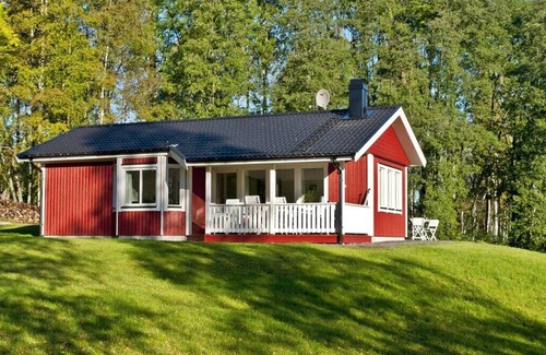 Sunne Municipality Maison | Un rêve de vacances avec une cheminée et un sauna dans un emplacement exclusif sur le lac Rottnansee