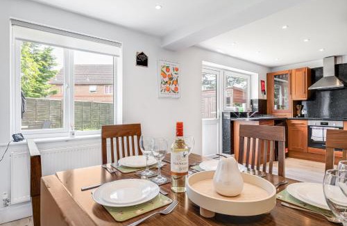 Wootton Appartement | Comfortable Home away from Home with FREE Parking