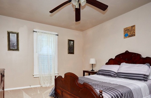 Ellwood City Maison | Comfortable home in Ellwood City PA