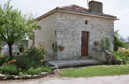 Bagat-en-Quercy Maison | Maison confortable au cœur du Quercy, avec piscine, animaux acceptés.