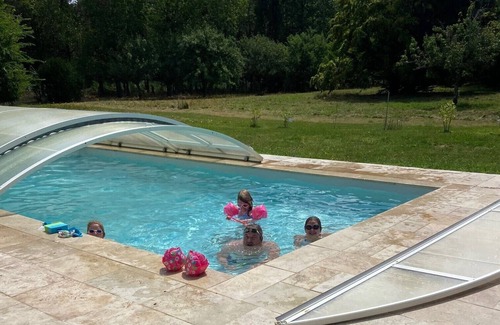 Langon Maison | Maison confortable avec parc et piscine, idéale pour les familles ou se reposer