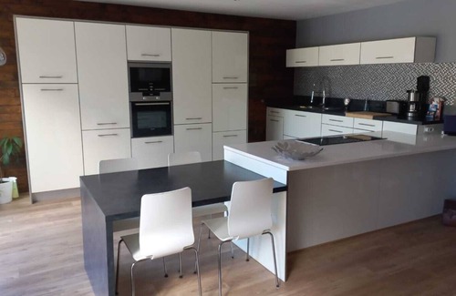 Aubord Maison | Confortable maison avec piscine