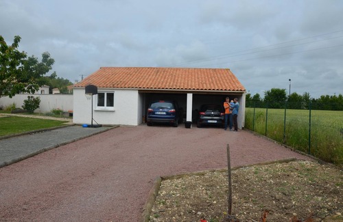 Verines Maison | SUITE PARENTALE CONFORTABLE DANS UNE MAISON