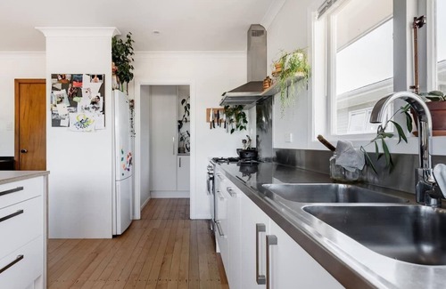 Otahuhu Maison | Maison confortable du milieu du siècle