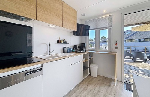 Jullouville-les-Pins Maison | Mobil-home Confort 4 pers, plage à 200m, piscine chauffée, terrasse Sud, parking, wifi inclus
