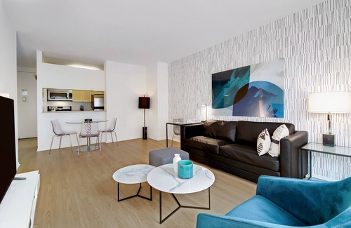 Central New York City Appartement | Comfortable, Modern Midtown West One Bedroom