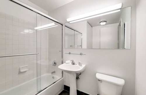 Central New York City Appartement | Comfortable, Modern Midtown West One Bedroom
