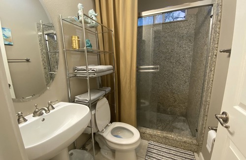 Tracy Maison | confortable une chambre une salle de bain dans la paisible communauté Mountain House