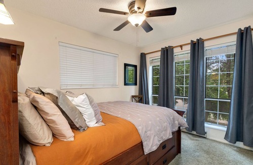 Cedar Village Maison | Private 4 Bdrm-2 Bath Home on Springcreek TrailFort Collins neighborhood haven