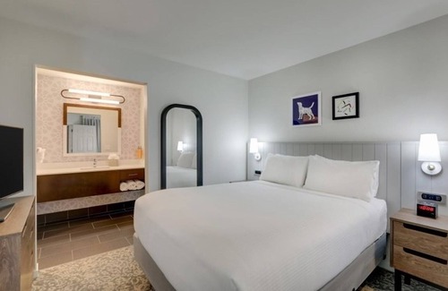 Sunnyvale Station Balnéaire | Pets are Allowed HERE! Free Breakfast, Private Parking, Swimming Pool!
