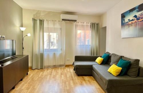 Badalona Appartement | Comfortable renovated flat, WiFi!