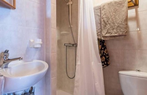 Melin Lit Et Petit-Déjeuner | Chambres Confortables avec Petit Déjeuner Inclus et Salon de Jardin