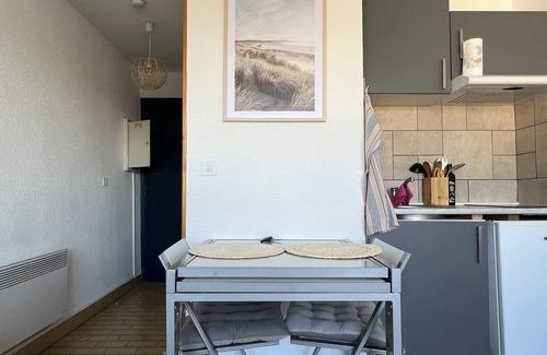 Balaruc-les-Bains Appartement | Studio tout confort, idéalement placé avec parking, pour curistes.