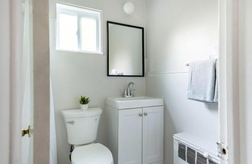 Riverview Appartement | Comfortable Stay in Brownstown w Great Amenities