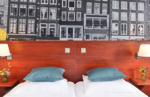 Zevenbergen Hôtel | Comfortable Stay Near Zevenbergen's City Center & Parks - 3 Units