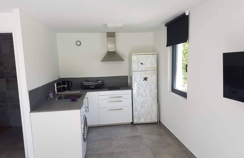 Sanary-sur-Mer Appartement | New studio for 2 people in the garden