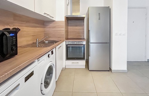 Saint-Roch Appartement | Confortable T2 de 40m2 au calme à Nice. Proche toutes commodités et transports.