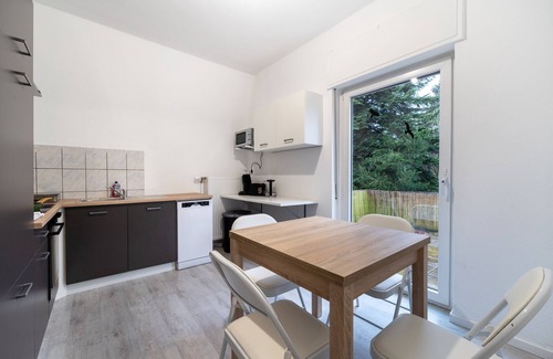 Bielefeld Appartement | Quadruple-Confort-Salle de bain privée séparée-Obergeschoss