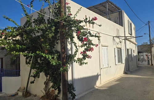Ierapetra Maison | Comfortable vacation home with roof terrace in the original part of Crete